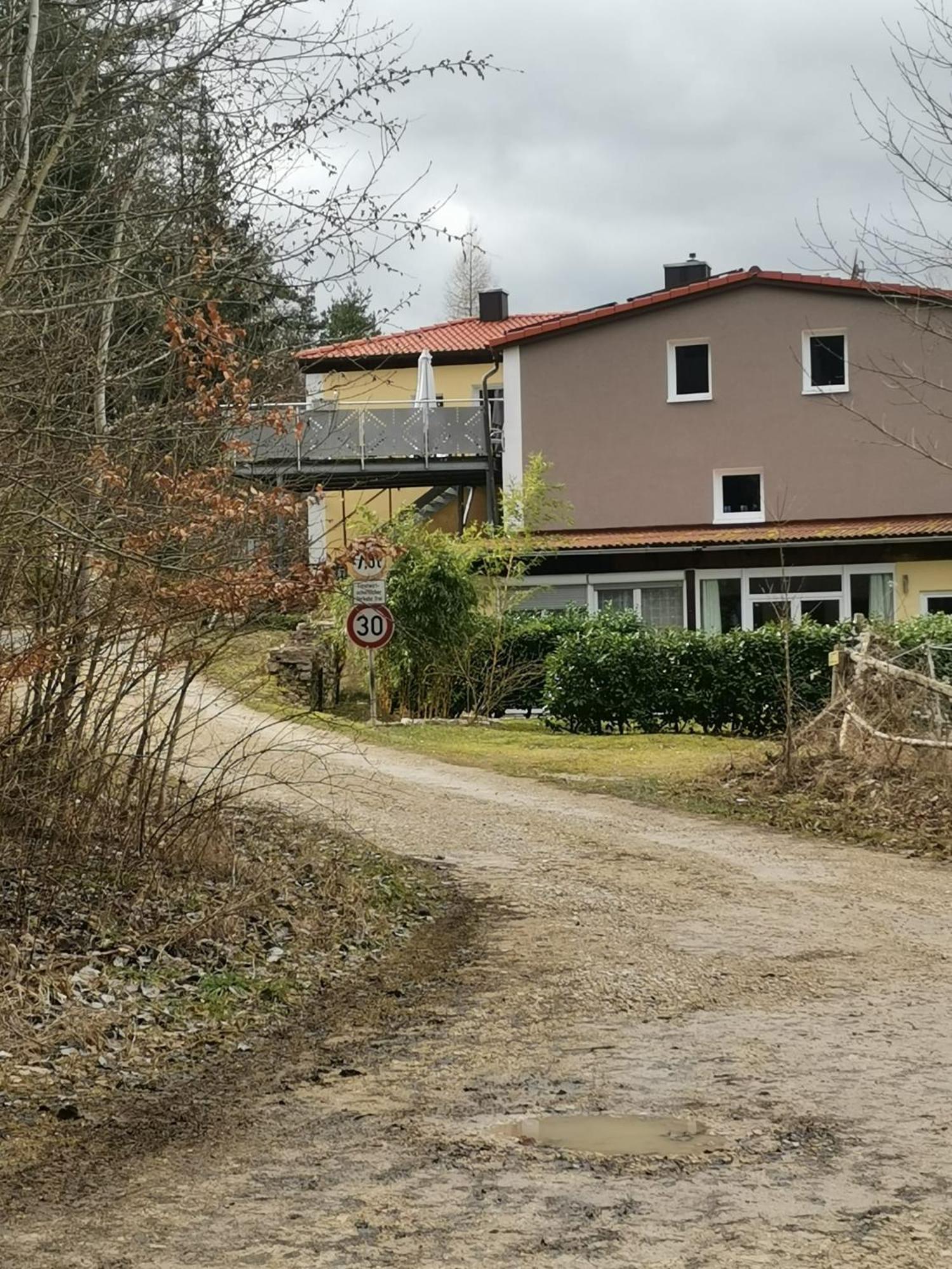 Haus Zum Talblick Apartment Solnhofen ภายนอก รูปภาพ